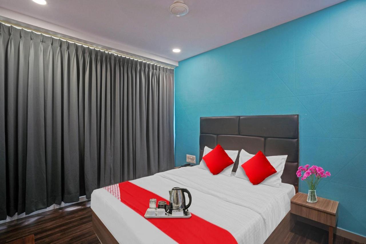 Hotel O Infinity Surat Eksteriør bilde